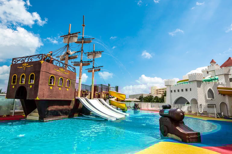 Wyndham-Alltra-Cancun-All-Inclusive-Resort-Exterior
