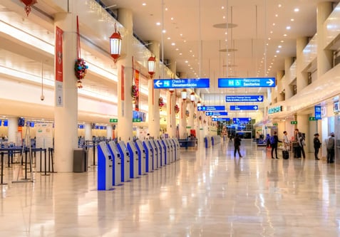 aeropuerto-de-cancun por dentro