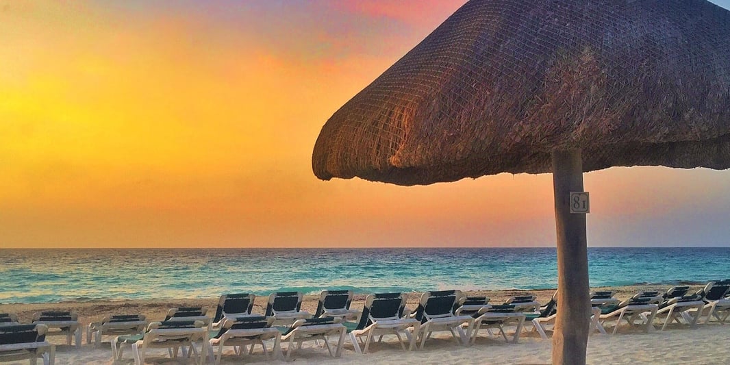 atardecer en playa ballenas cancun-1