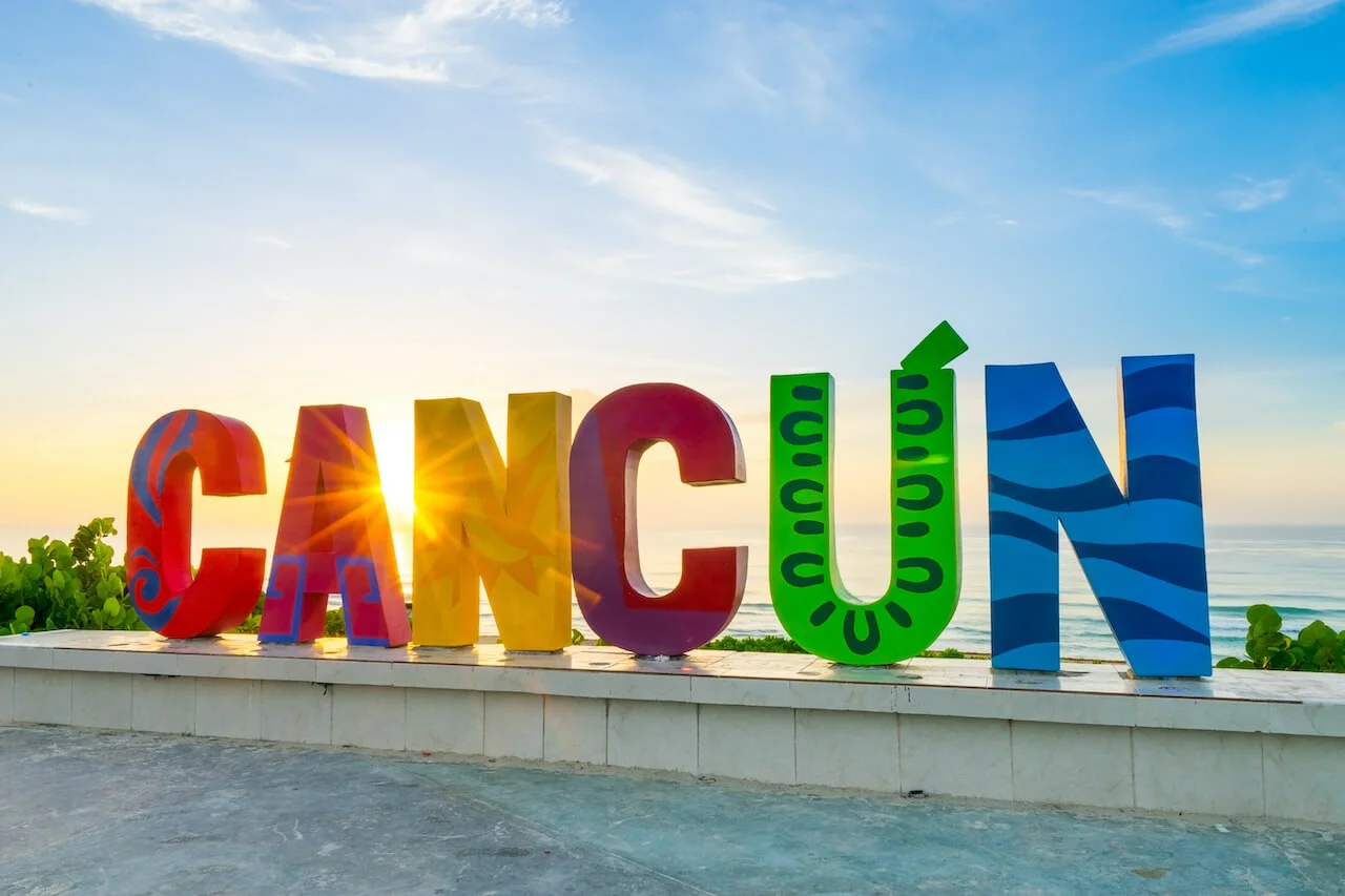 Letrero icónico de las letras de Cancún