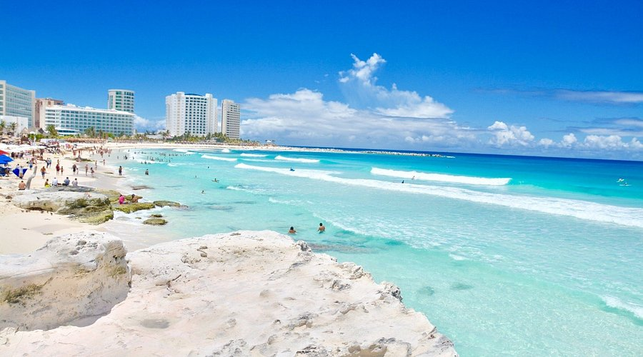Playa Chac Mool: Un Paraíso Tranquilo en Cancún